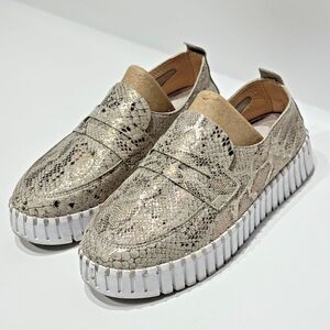 Ilse Jacobsen Platform Tulip Snake Print Penny Loafer ~ Women Size 10 (41 EU)